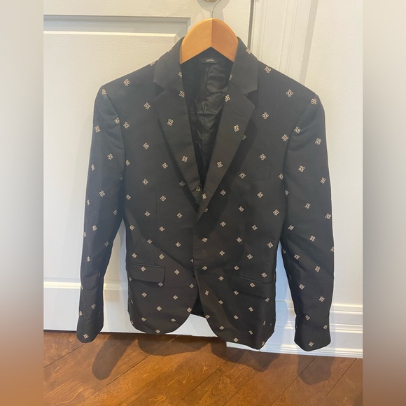 Real Fendi suit black with white “F” monogram - Picture 3 of 3